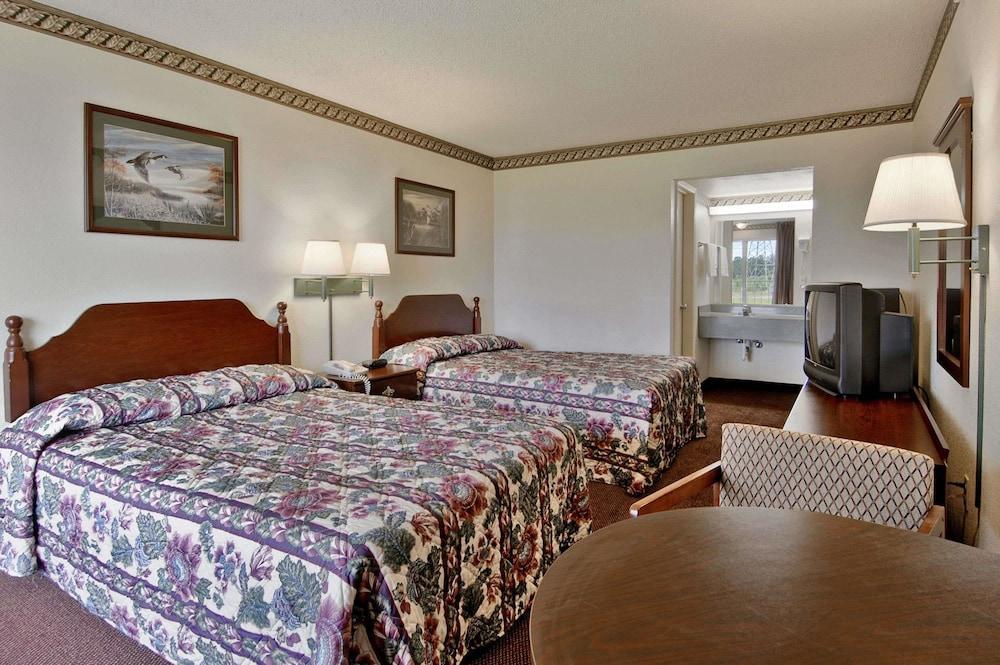 Rodeway Inn Concord Exterior foto